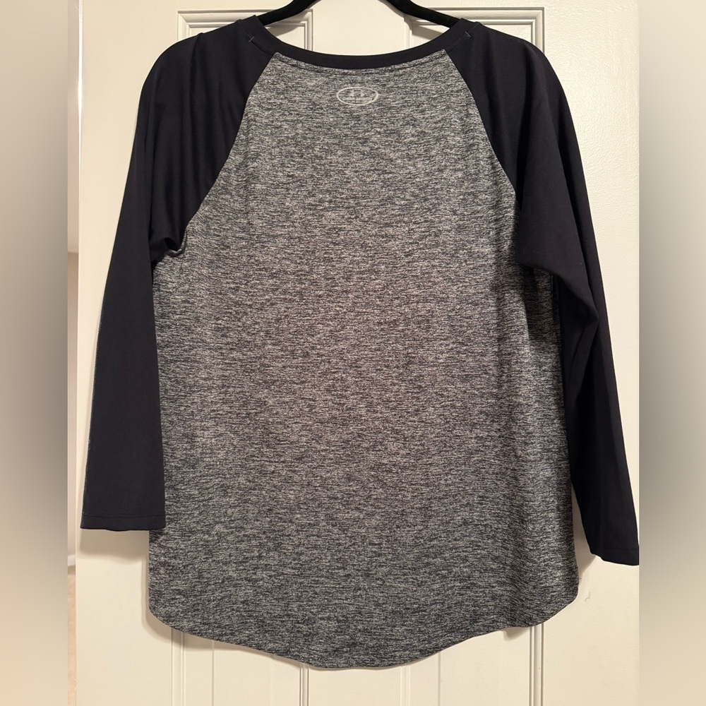 Under Armour Women’s Gray Black 3/4 Sleeve Athletic Top Medium - Picture 3 of 3